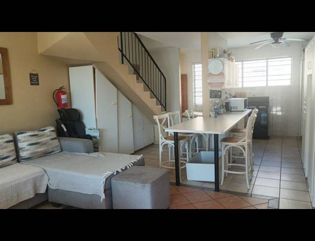 2 BEDROOM APARTMENT FOR SALE IN MARGATE BEACH